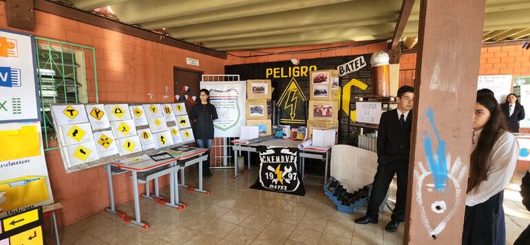 Estudiantes de Ayolas, realizan exposición educativa