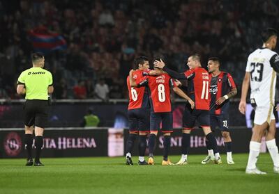 Cerro Porteño goleó a Tacuary y sigue en la cima del campeonato
