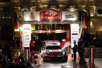 Sébastien Ogier, lidera en el comienzo de la nueva era híbrida en Montecarlo.