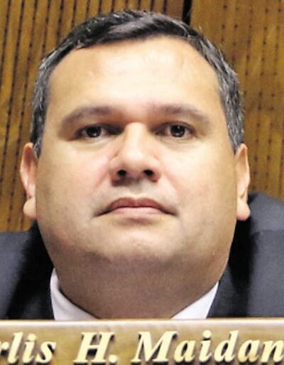 Derlis Maidana (ANR, cartista), presidente de la comisión de Asuntos Constitucionales de Diputados.