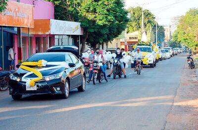 La caravana que acompañó la procesión por la fiesta de la Virgen de las Mercedes por la ciudad.
