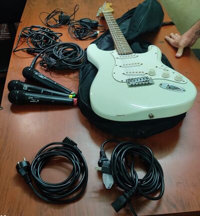 Algunos de los equipos recuperados por la Policía.