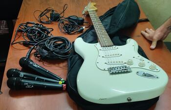 Algunos de los equipos recuperados por la Policía.