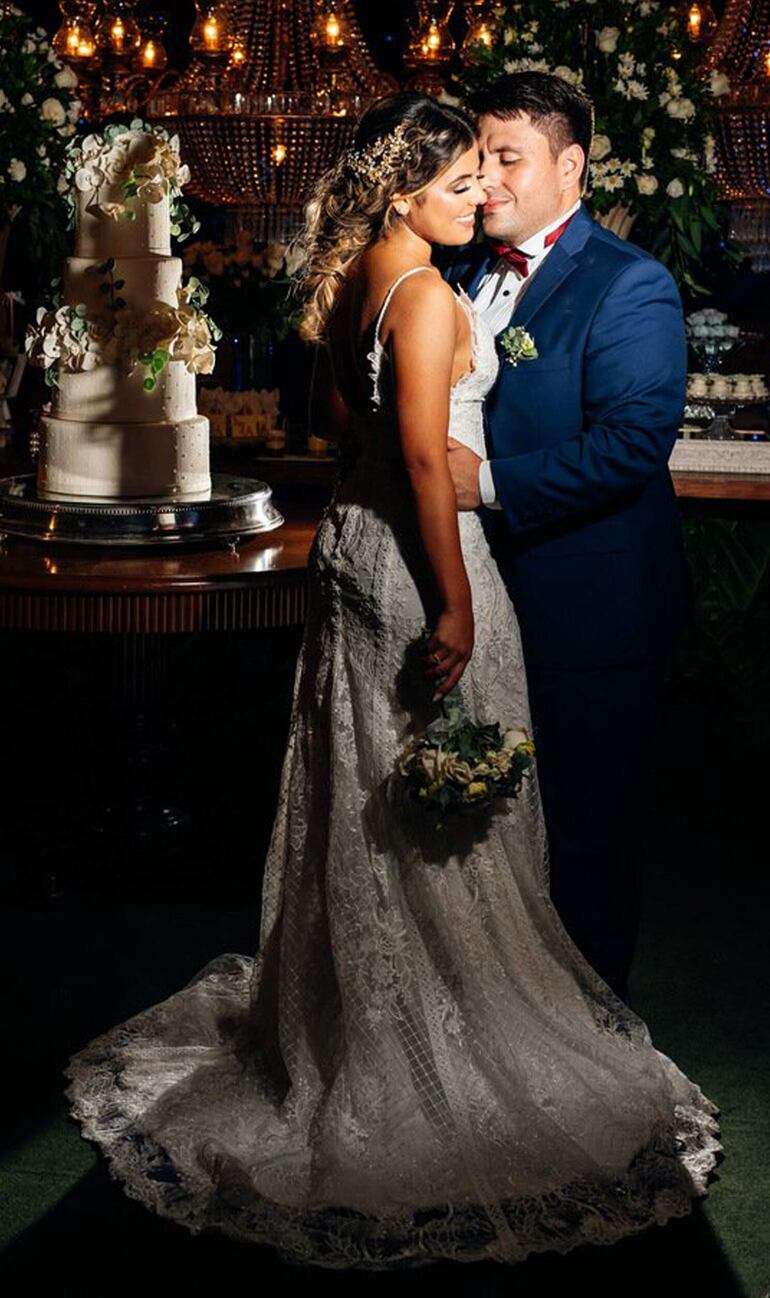 María Anahí  y Juan Emanuel celebraron su unión en compañía de sus amigos y familiares.