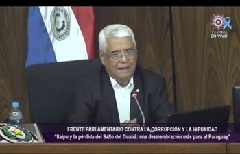 El General (R) Juan Antonio Pozzo, durante su charla en el Congreso.