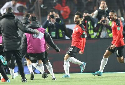 Egipto, con gol de Mohamed Salah, derrotó en el juego de ida a Senegal