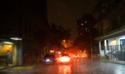 Anuncian lluvias y tormentas eléctricas para la madrugada de este vienes.