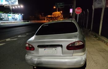 El hombre dejó abandonado su vehículo como pudo e intentó ocultarse, pero no lo logró.