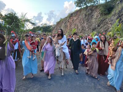 Recreación del momento del ingreso triunfal de Jesús a Jerusalén.