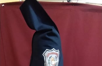 Hombre detenido.
