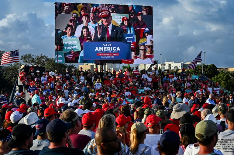 El expresidente de EE.UU., Donald Trump, durante un mitin en apoyo al senador Marco Rubio, en Florida. (AFP)