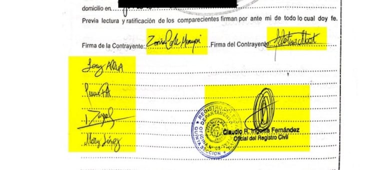 Firma del oficial del Registro Civil Claudio Irigoitia en el registro del matrimonio de Sebastián Marset.