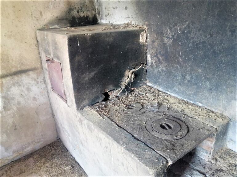 Los niños y docentes deberán también lidiar con la falta de una cocina comedor en buenas condiciones a la hora de implementar el almuerzo escolar.