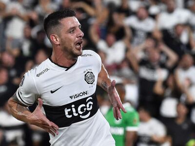Alejandro Silva festeja el tanto que anotó contra Atlético Nacional en la ida de la Fase 2 de la Copa Libertadores 2022.