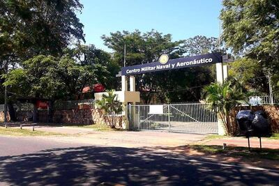 Fachada del Centro Militar Naval y Aeronáutico en San Bernardino.