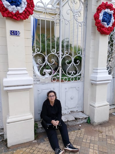 La fiscala de Luque Sonia Pereira, frente al Consejo de la Magistratura, protestó este miércoles con una sentata por la forma en que fueron presentados los exámenes de evaluación para los operadores de justicia.