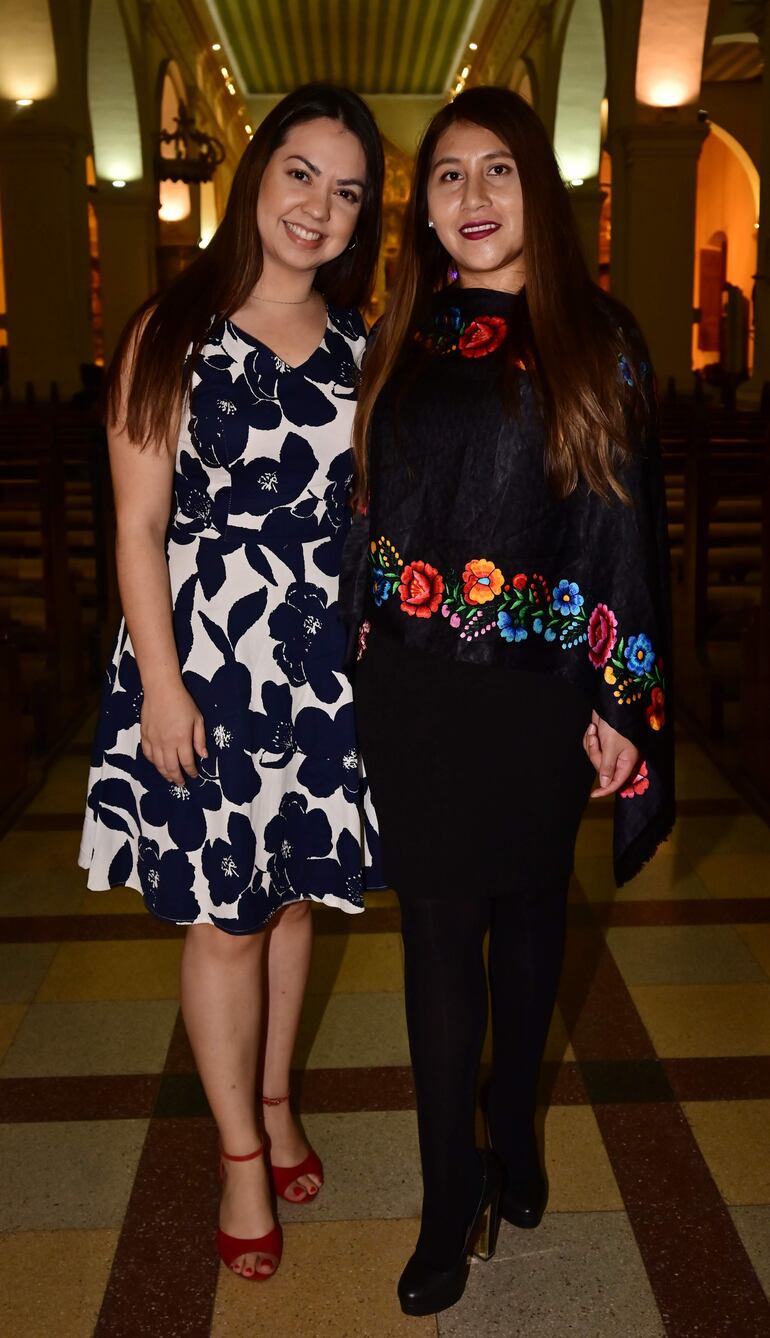 Cinthia Moreno y Lisbet Cáceres.