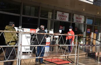 Muchos usuarios de la ANDE acumularon deudas debido a la crisis económica de la pandemia.