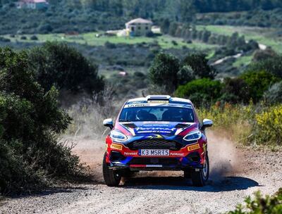Fabrizio Zaldívar y Fernando Mussano, con el Ford Fiesta Rally 4, en el shake down de Cerdeña.