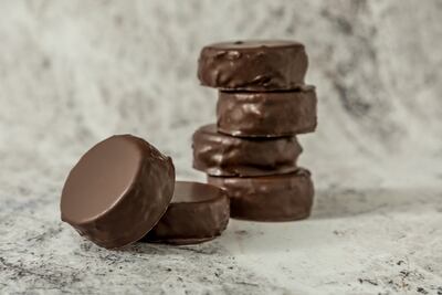 Alfajores de chocolate.