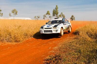 Nechi Sánchez y Néstor Peralta, con un Subaru Impreza, sumaron el mejor registro en la suma de las seis pruebas especiales del Mini Rally aniversario del Club Altoparanaense de Pilotos.