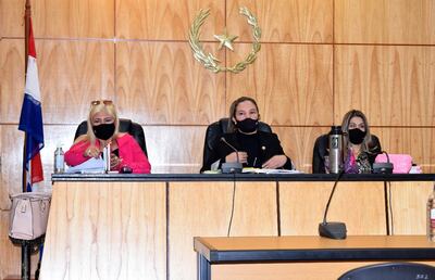 El tribunal de sentencia fue conformado en el caso de corrupción en
la comuna de Arroyos y Esteros.