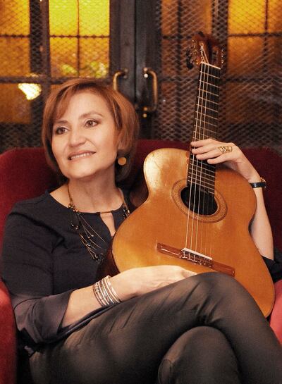 La guitarrista paraguaya Berta Rojas se unirá hoy virtualmente al festival “Guitarras del Mundo”, organizado en Argentina.