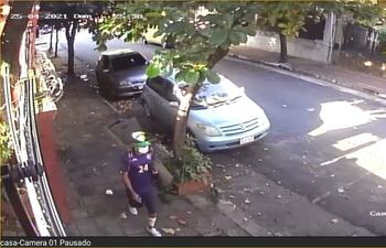 Osvaldo Julián Zeballos Ortola tras haber hurtado las pertenencias de un militar.