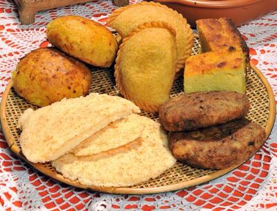 Aunque son más populares durante las fiestas de San Juan, las comidas típicas como el pajagua mascada, el mbejú, la empanada de mandioca y la chipa so'o son opciones deliciosas que se comen todo el año. 