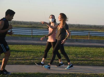 Actividad física en la Costanera de Asunción.