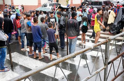 Indígenas marcharon ayer bajo la lluvia, luego de haber pasado una noche de tormenta. Fueron recibidos por autoridades de la Vicepresidencia de la República, quienes prometieron gestiones.