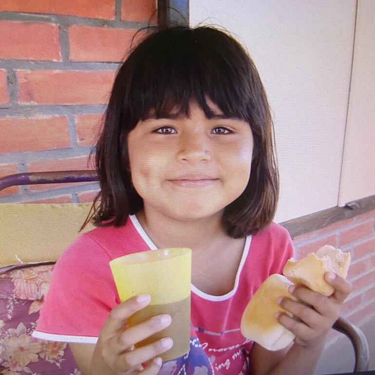 Bianca Orqueda música nivacle de niña.