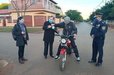 Además de estudiar los efectos económicos, profesionales de la UNVES realizan campañas de concienciación y analizan el nivel de acatamiento de las medidas sanitarias en Villarrica.