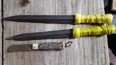 Limpio robo detenidos cuchillos