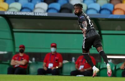 Maxwel Cornet (23), nacido en Costa de Marfil, abrió con su tanto el camino de la victoria del Lyon sobre Manchester City. EFE