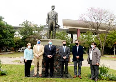 Inauguraron la plaza Presidente Eligio Ayala.