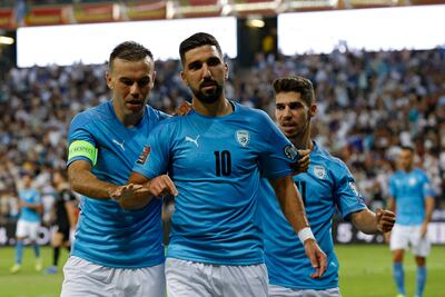 Dabbur (c) marcó el segundo gol israelí.