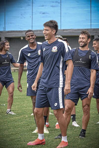 Juan Miguel Ojeda Gauto (25 años, centro), defensor  de Resistencia SC.