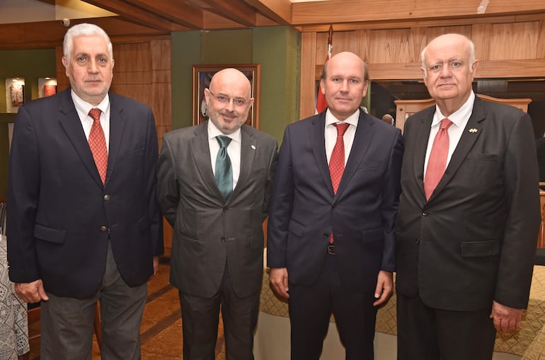 Miguel Ángel Aranda, Marc Firmin, Robert Bosch y Paulo Tarrisse.