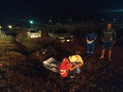 El joven fue lanzado al costado de la ruta y murió prácticamente en el acto como consecuencia de varias lesiones.