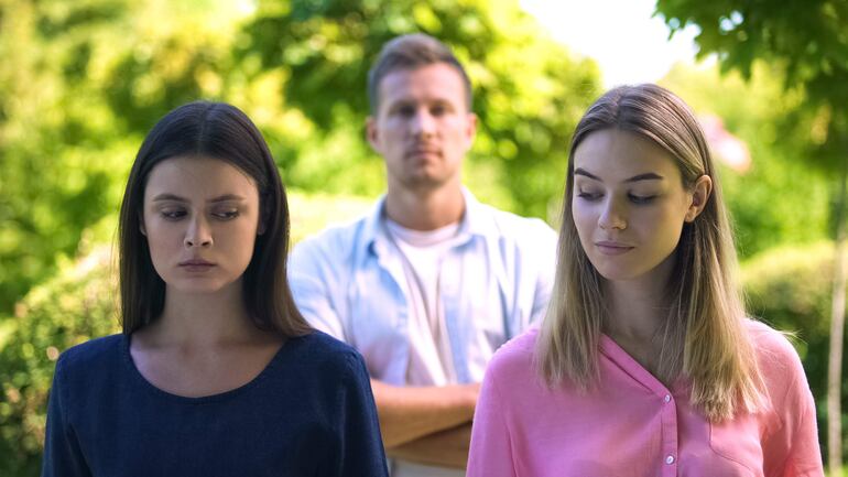 El poliamor llega a su fin cuando una de las partes no está de acuerdo con lo que se trata de pactar.