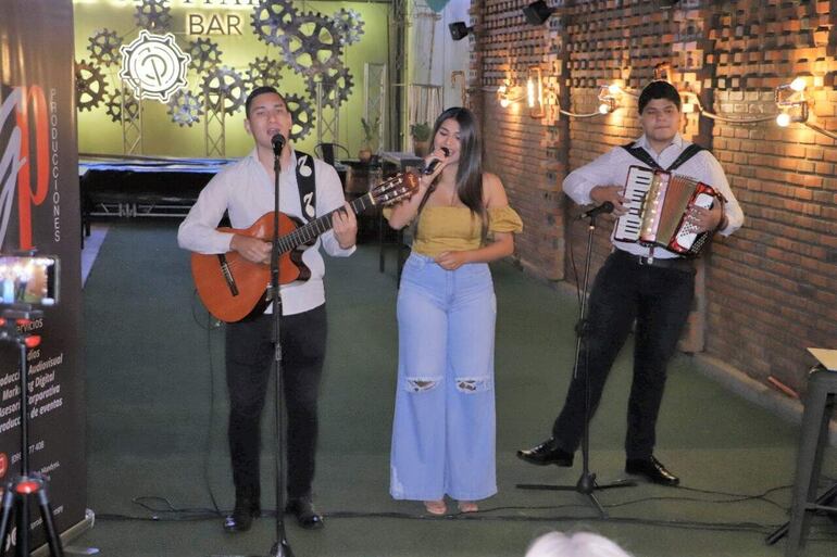 El Grupo Medley va a subir a escenario a igual que varias otros artistas a nivel local, regional y nacional