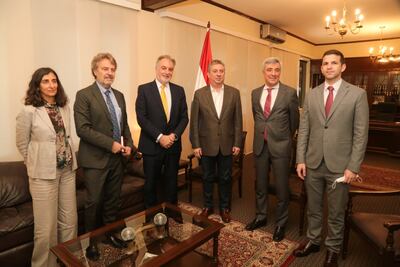 Delegación de la UE con el titular del TSJE Jaime Bestard y otros funcionarios.