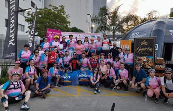 Personas de diferentes edades acudieron a la cita ciclística.