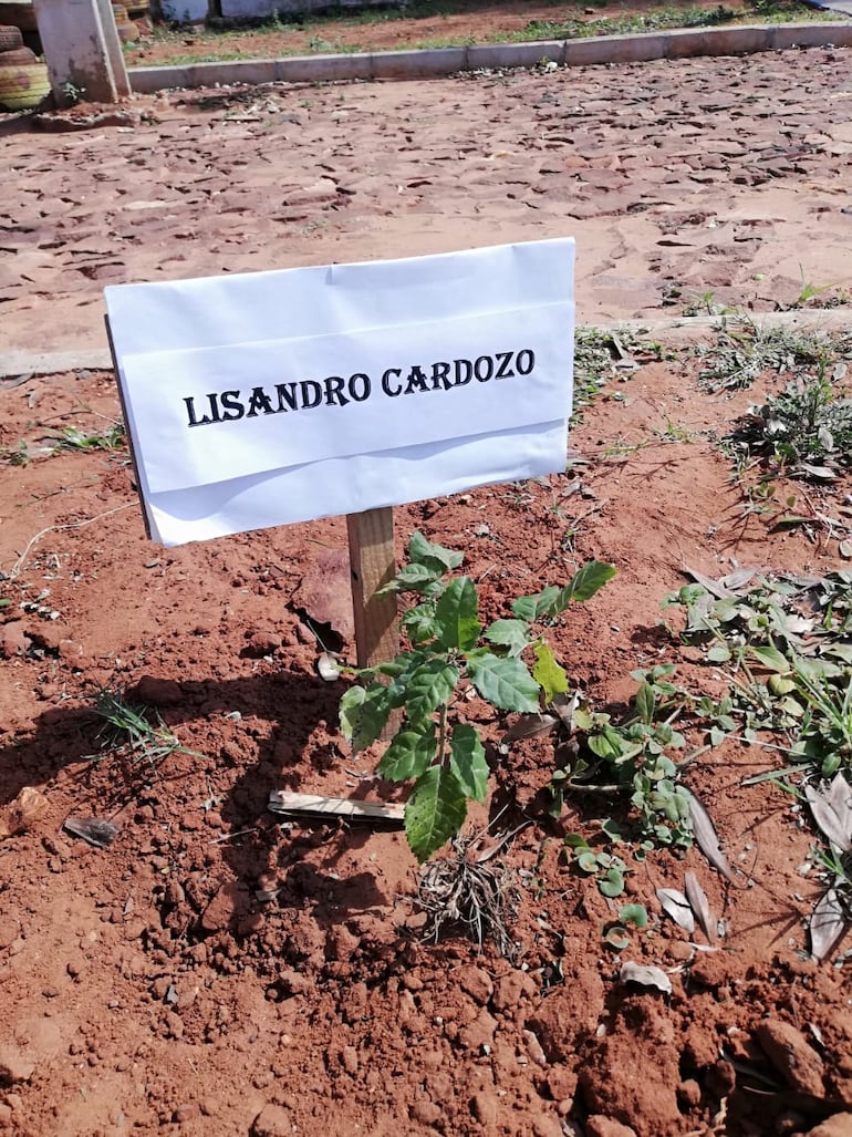 Lisandro Cardozo fue otro de los homenajeados durante el tradicional Encuentro con Emiliano, en la ciudad de Guarambaré. 