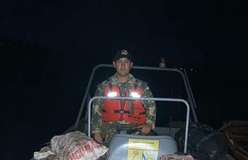 Los productos incautados en el río Paraná por personal del Área Naval del Este.