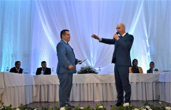 Asume intendente de Yaguarón, Luis Rodríguez Lugo.