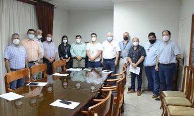 Los representantes de la Municipalidad esteña con la comitiva de despachantes.