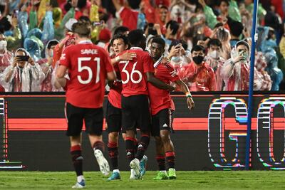 El United goleó 4-0 al Liverpool en Tailandia.