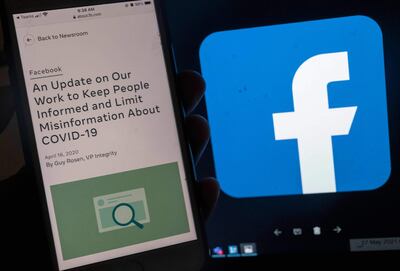 Facebook dejará de prohibir la publicación de las teorías que afirman que el covid-19 fue fabricado por el hombre, ya que las especulaciones sobre un accidente de laboratorio en China vuelven al debate en Estados Unidos.